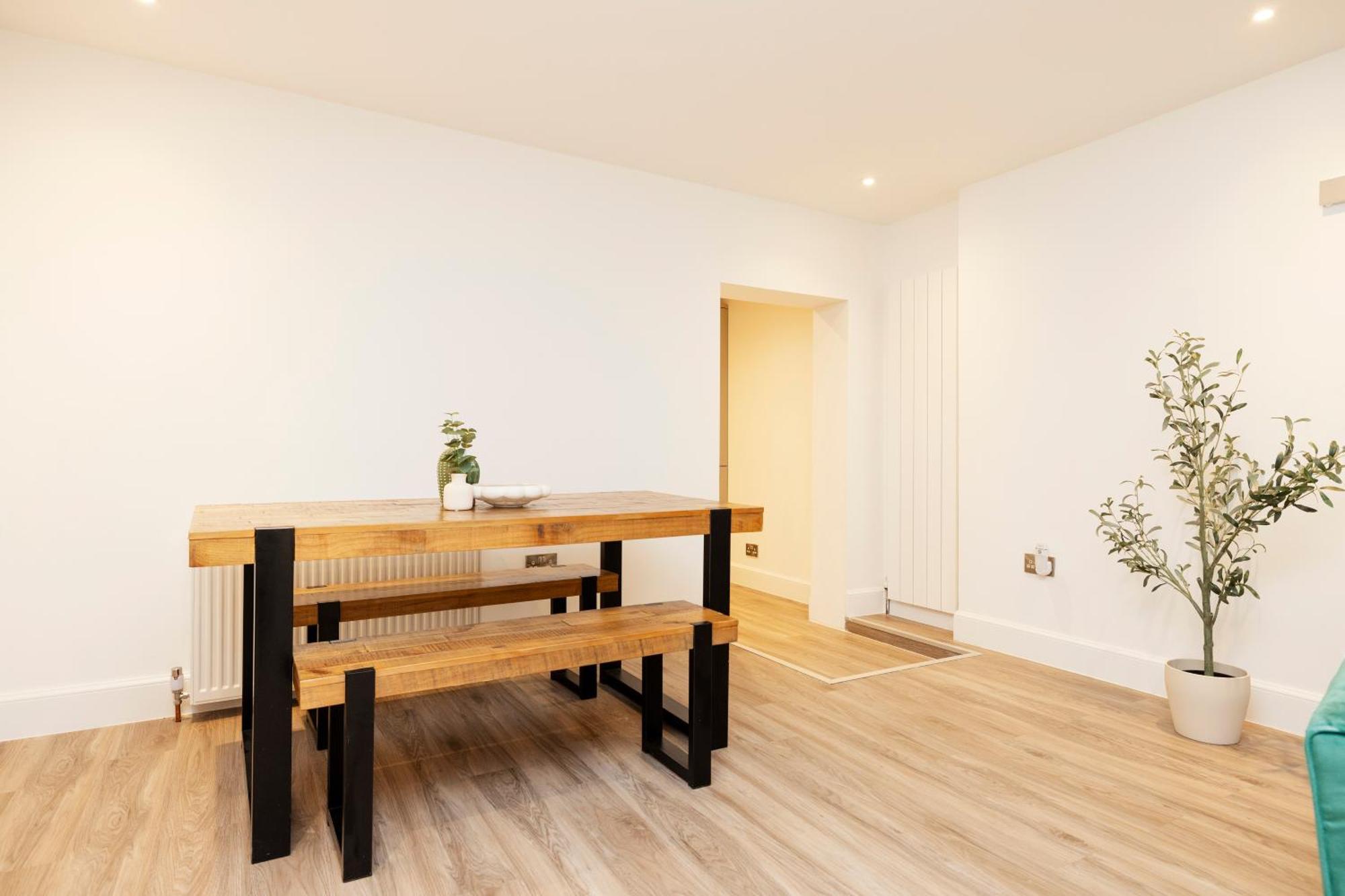 Joivy 3Br Flat In Haymarket With Free Parking Эдинбург Экстерьер фото