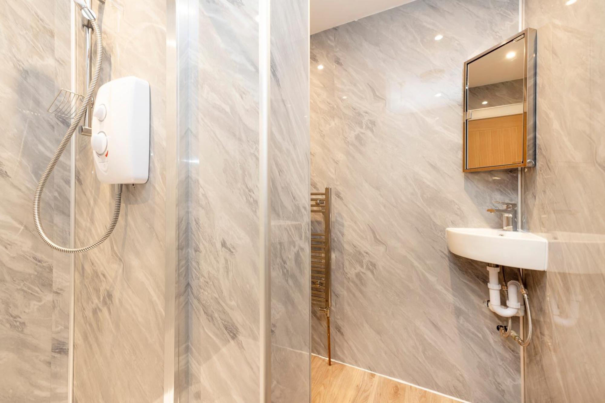 Joivy 3Br Flat In Haymarket With Free Parking Эдинбург Экстерьер фото