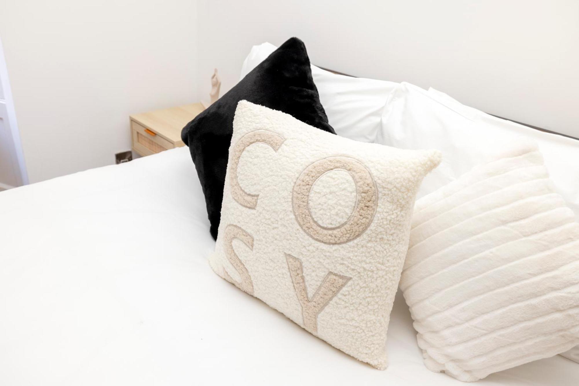 Joivy 3Br Flat In Haymarket With Free Parking Эдинбург Экстерьер фото